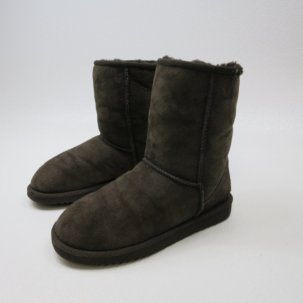 UGG 5825 Classic Short Insulated Boots Australia 6